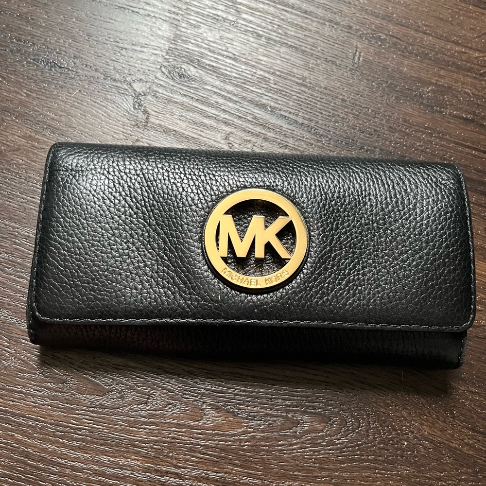 Michael Kors wallet